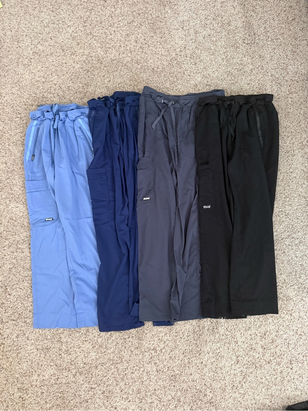 Grey’s Anatomy women’s Scrub Pants - Bundle of 4 size medium petite